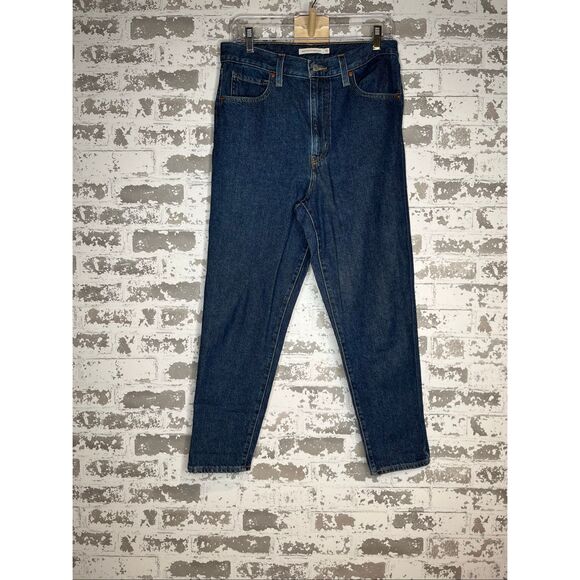 Levi’s | women high waisted mom jeans denim - Picture 8 of 8